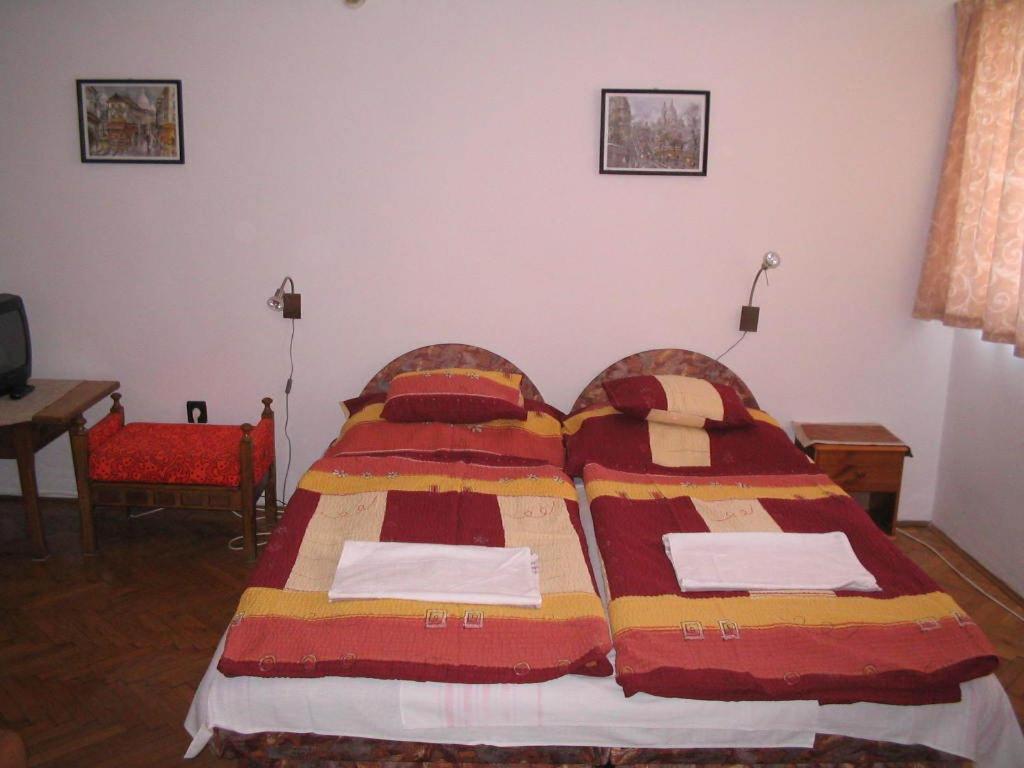 Burg Eger Hotel Kamer foto